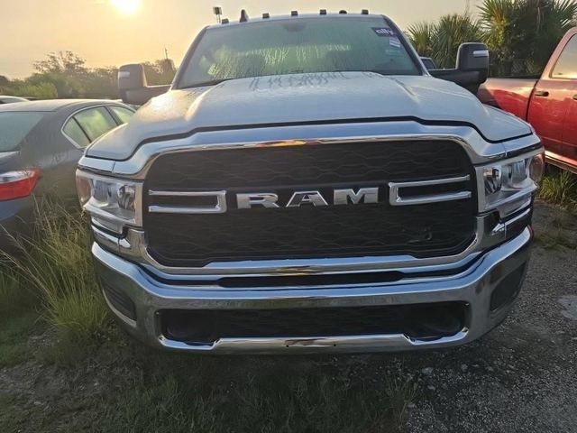 Used 2024 RAM 4500 Tradesman w/ Chrome Appearance Group AWD/4WD image 7