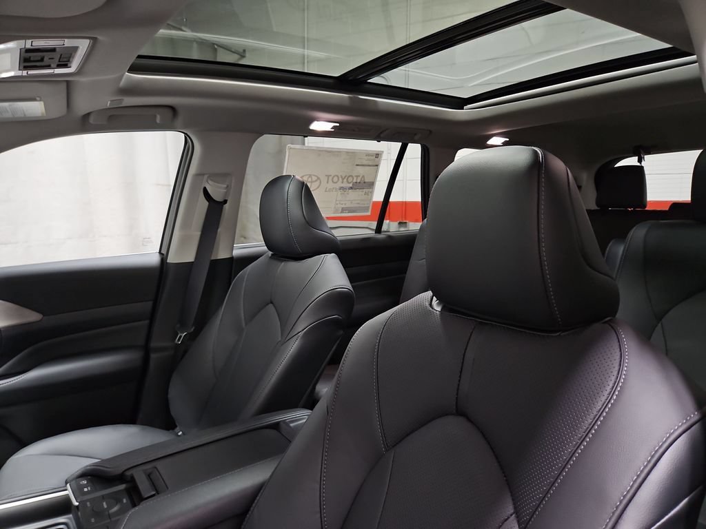 New 2026 Toyota Grand Highlander AWD Hybrid image 11
