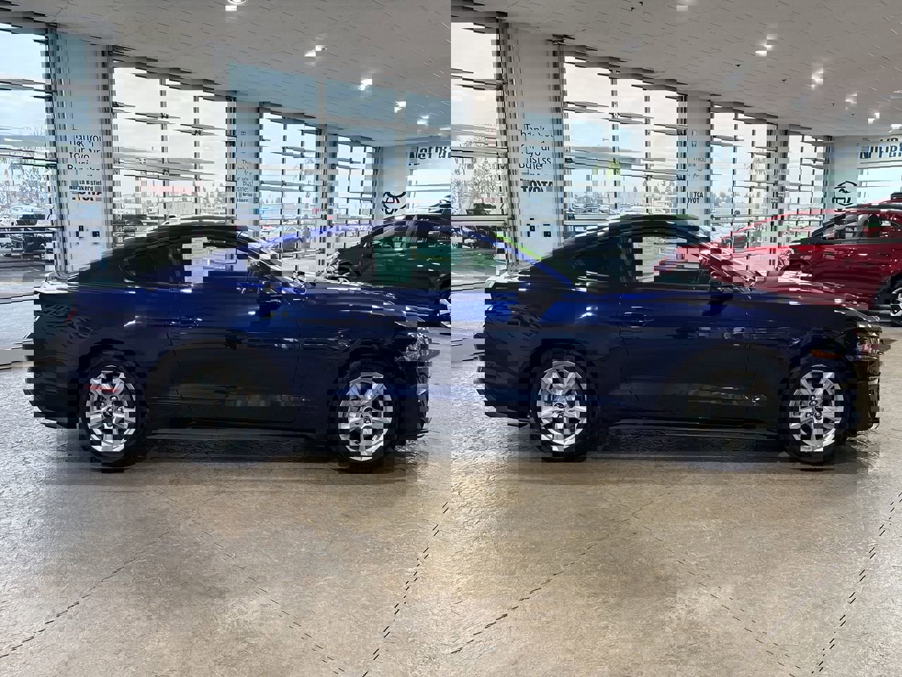 Used 2019 Ford Mustang Coupe image 3