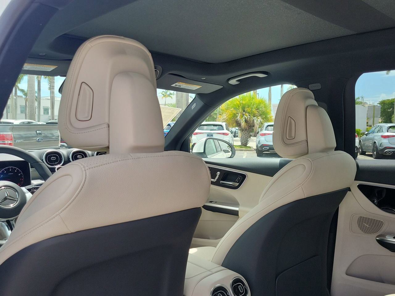 New 2026 Mercedes-Benz GLC 300 image 11