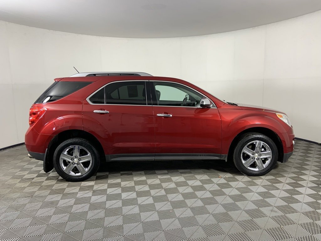 Used 2015 Chevrolet Equinox LTZ image 2