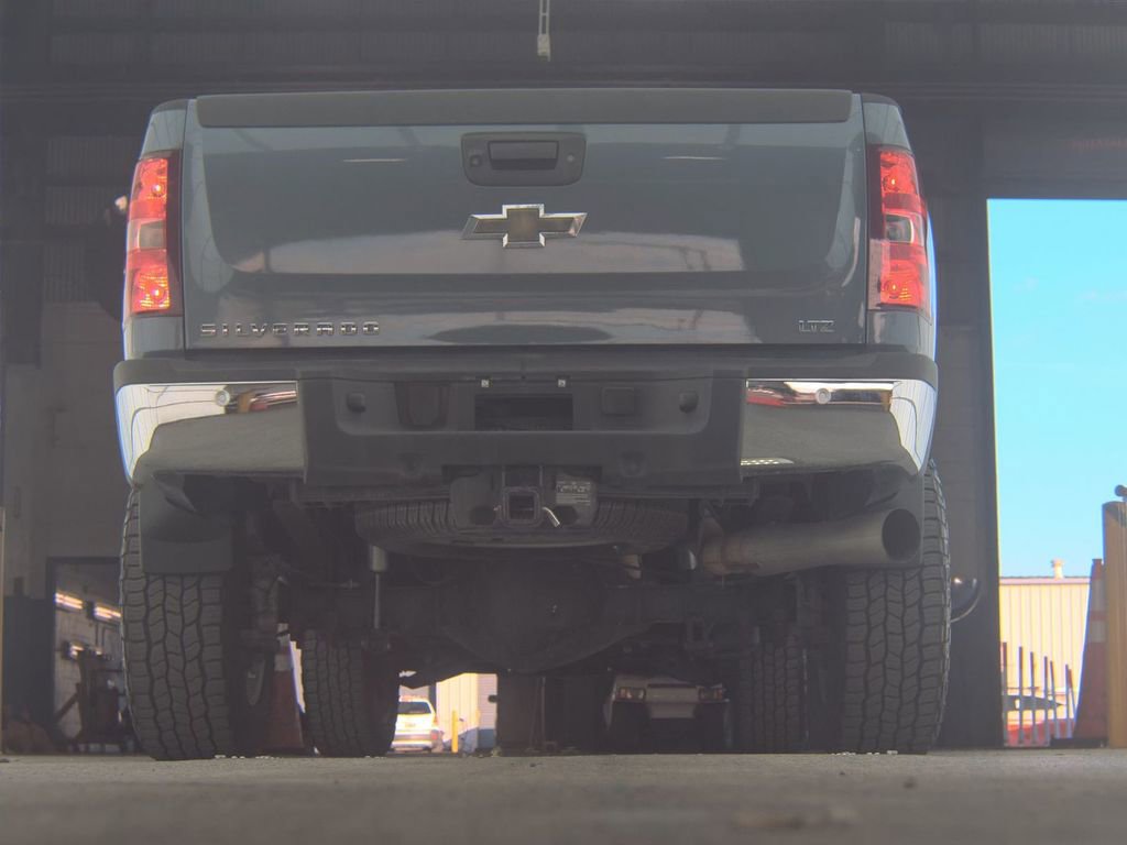 Used 2013 Chevrolet Silverado 2500 LTZ w/ LTZ Plus Package image 7