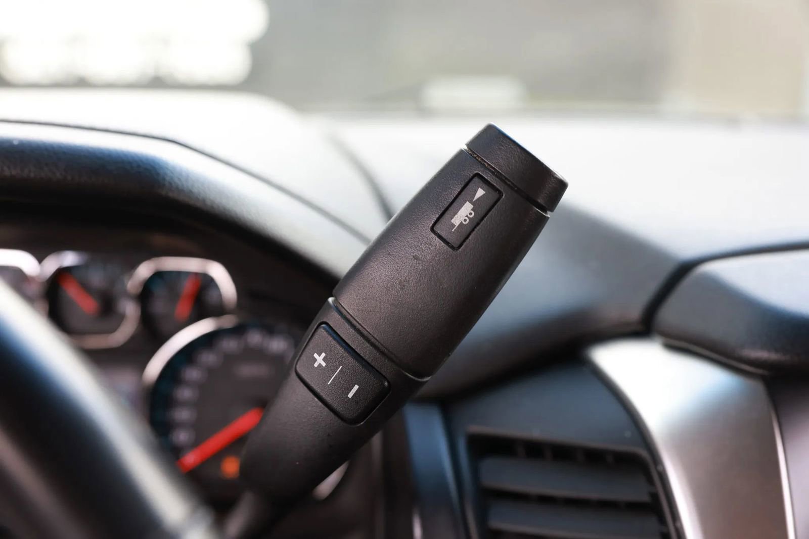 Used 2015 Chevrolet Suburban LS w/ Max Trailering Package image 30