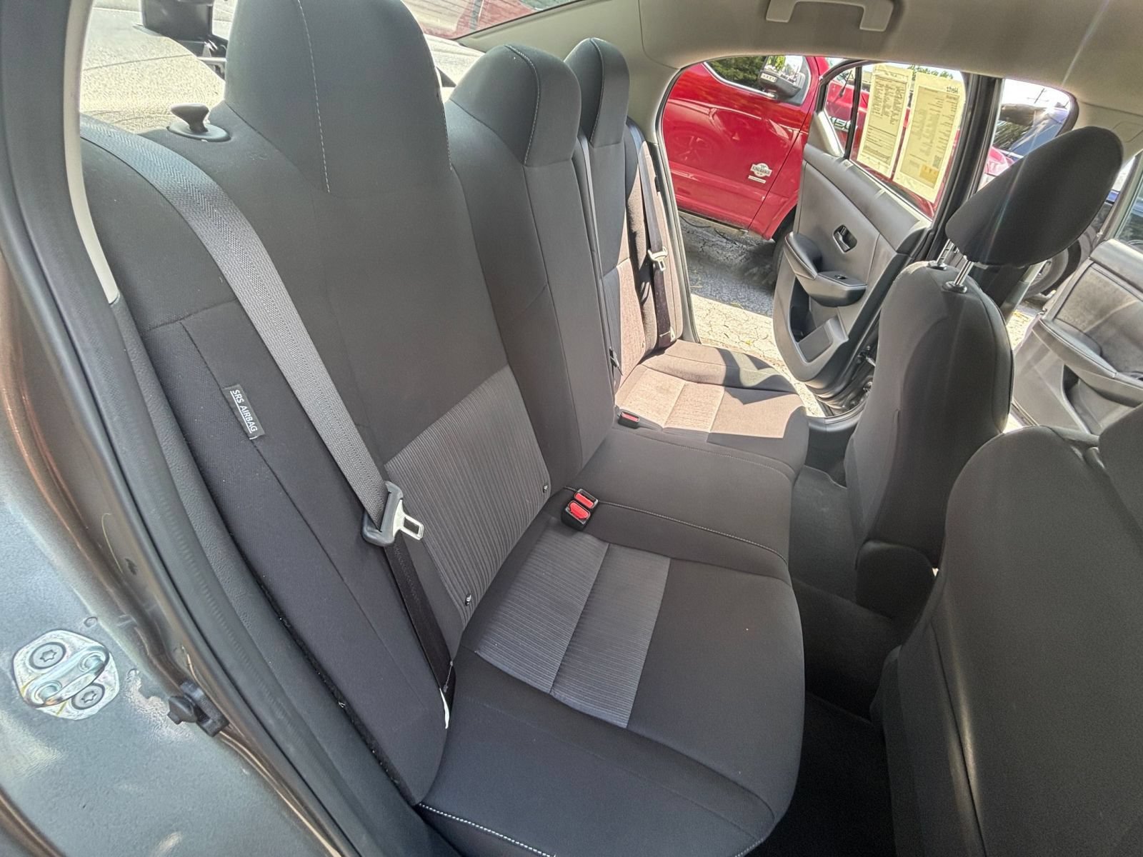 Used 2025 Nissan Sentra SV FWD image 33