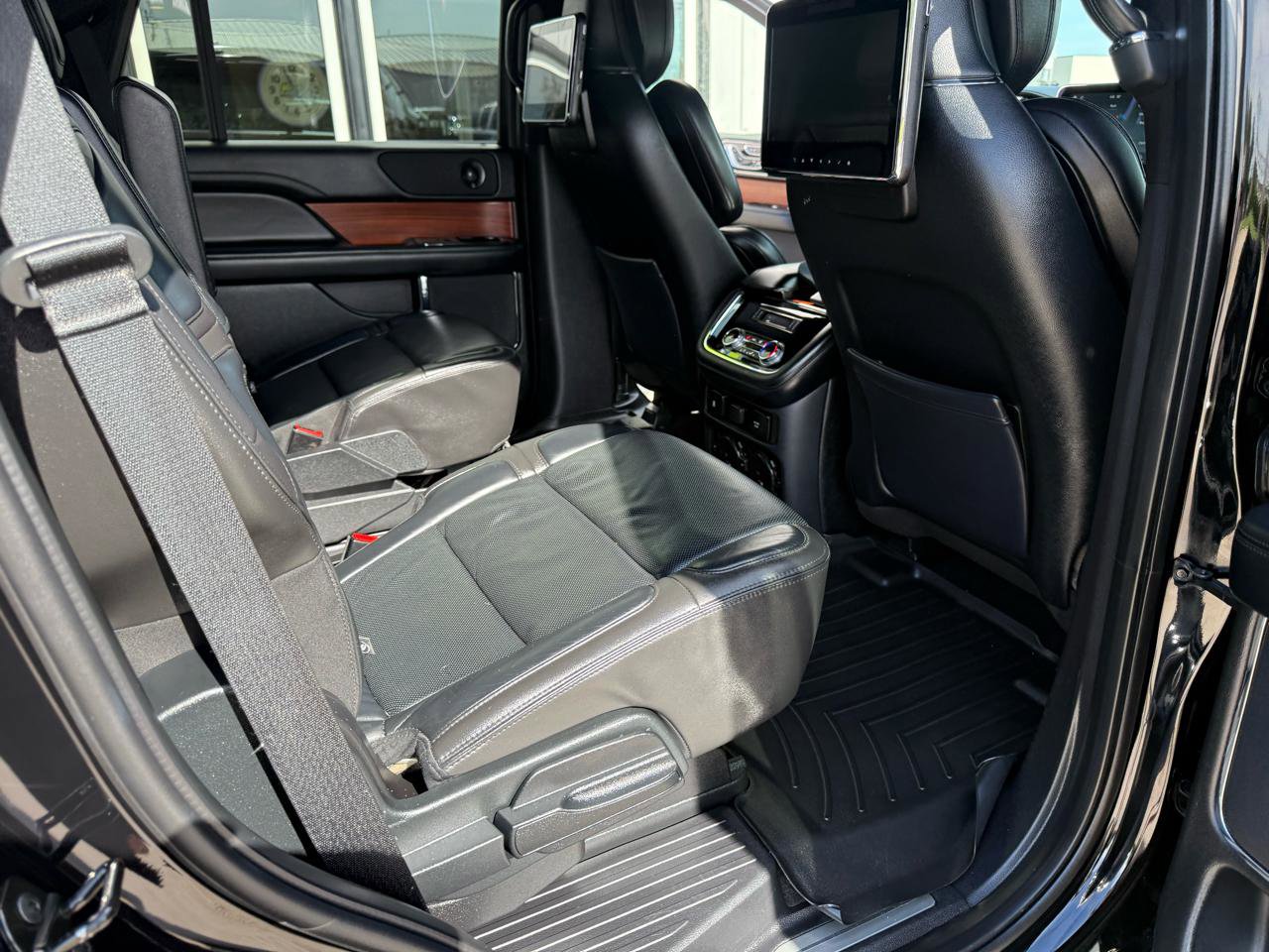 Used 2018 Lincoln Navigator Select w/ Cargo Package AWD/4WD image 20