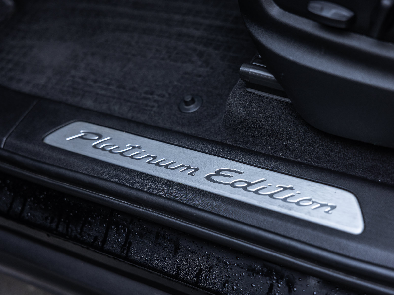Certified 2023 Porsche Cayenne Platinum Edition AWD/4WD image 28