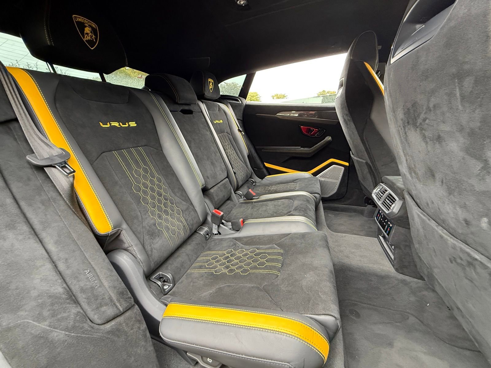Used 2024 Lamborghini Urus Performante image 13