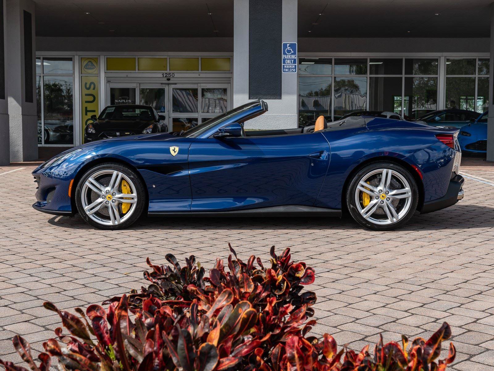Used 2019 Ferrari Portofino RWD image 7