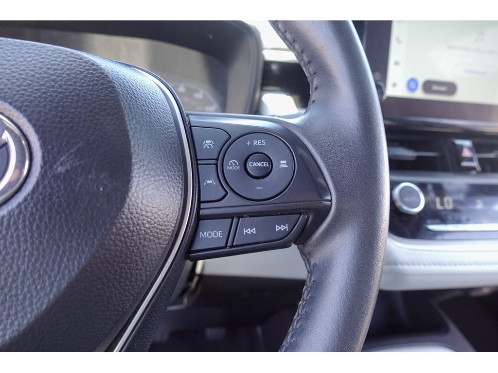 Used 2025 Toyota Corolla SE FWD image 15