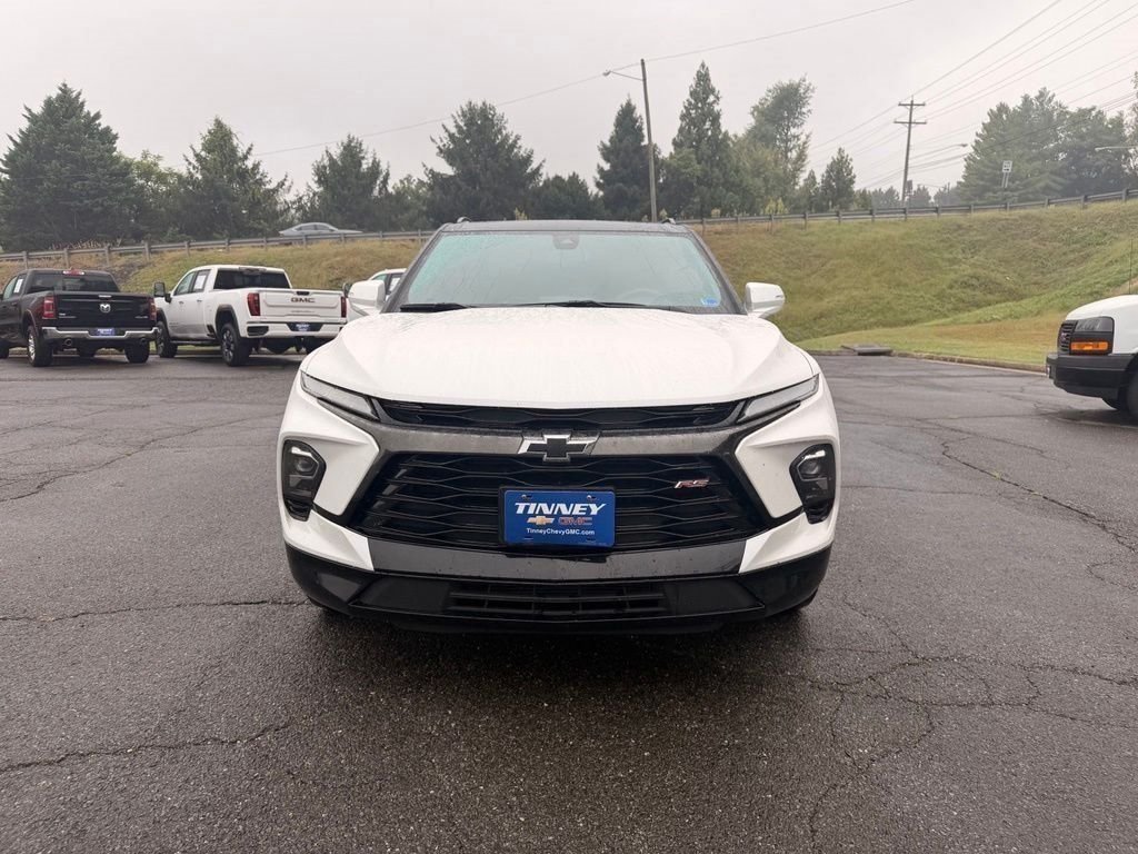 Used 2023 Chevrolet Blazer RS AWD/4WD image 2