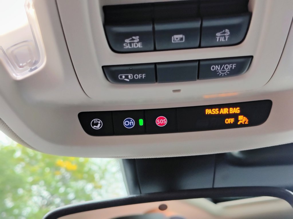 Certified 2023 Buick Envision Essence w/ Technology Package I AWD/4WD image 42