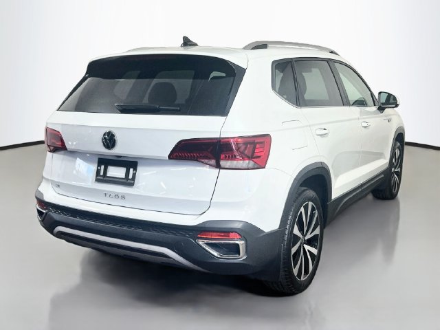 Used 2023 Volkswagen Taos SE FWD image 19