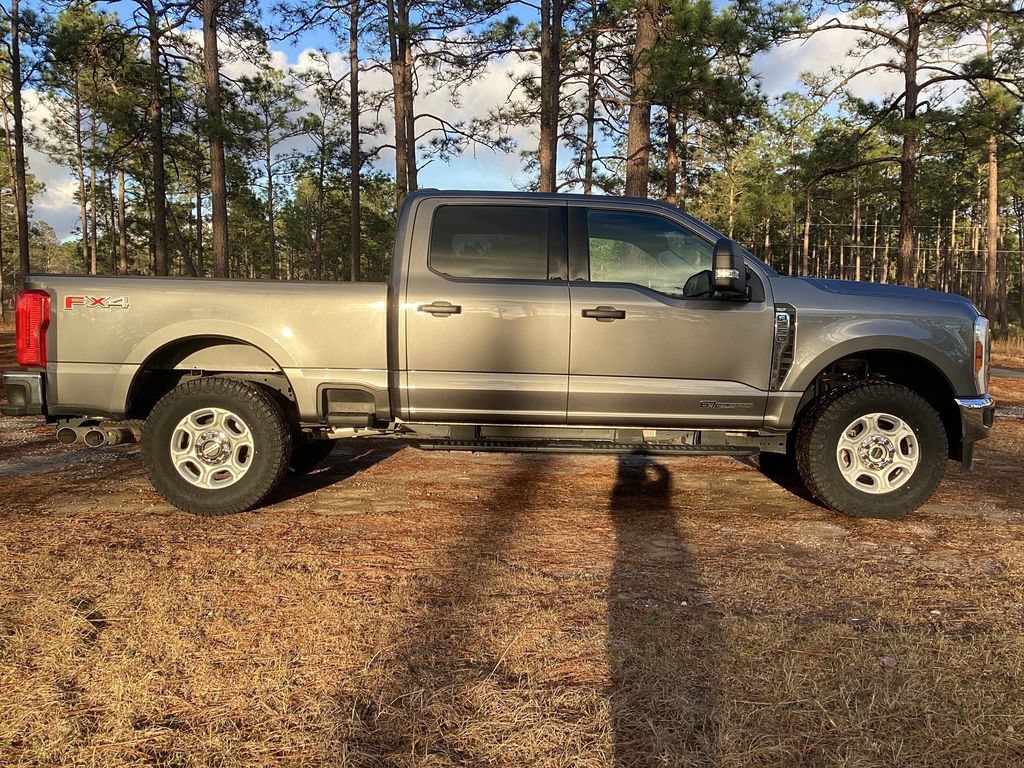 Used 2025 Ford F250 XLT w/ FX4 Off-Road Package AWD/4WD image 6