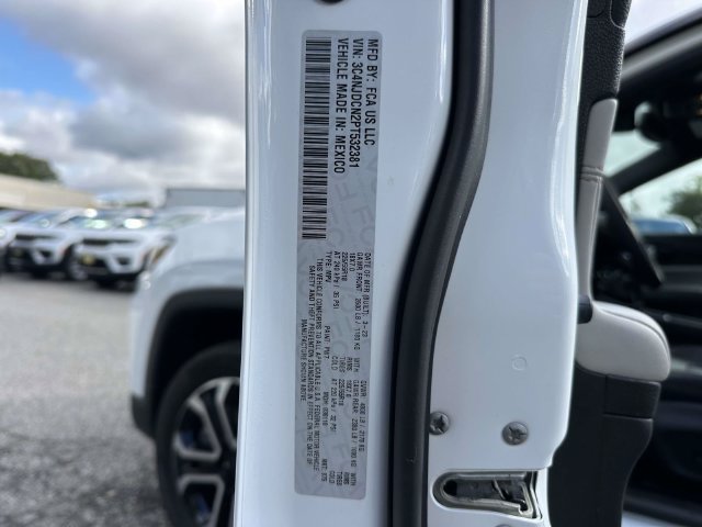 Used 2023 Jeep Compass Limited w/ Sun and Sound Group AWD/4WD image 39