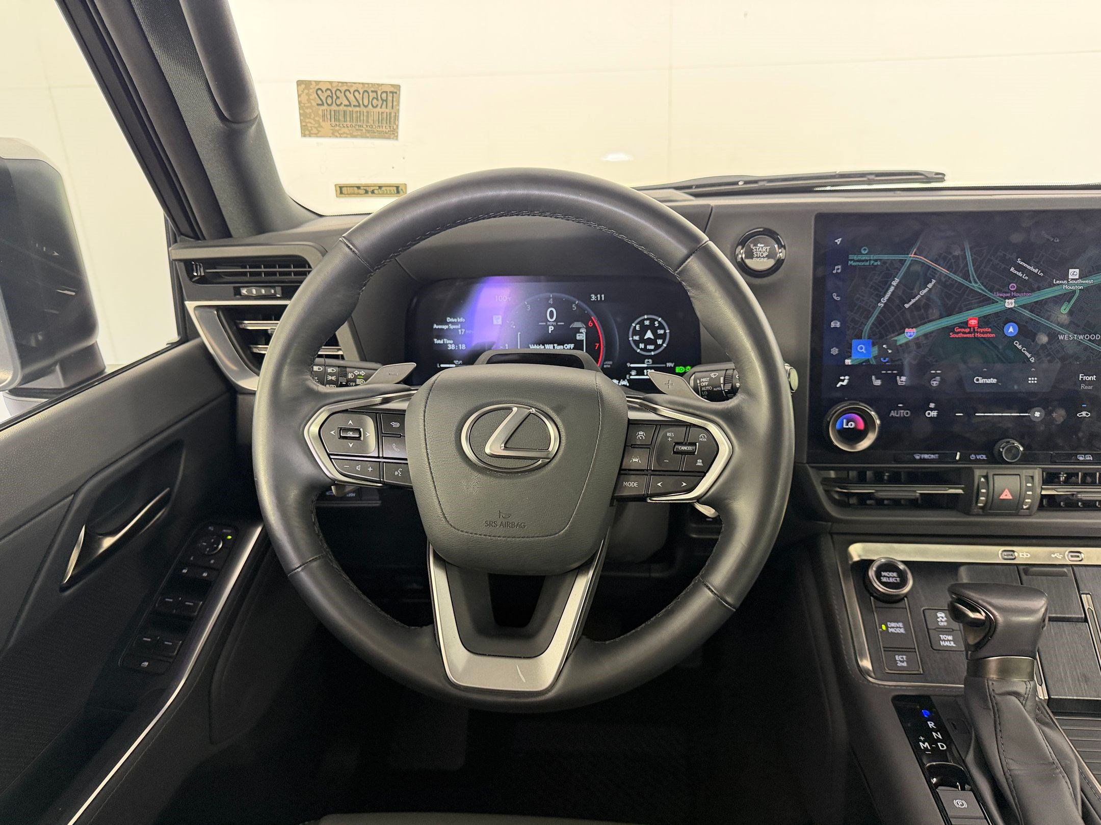 Used 2024 Lexus GX 550 w/ Accessory Package (Z1) AWD/4WD image 32