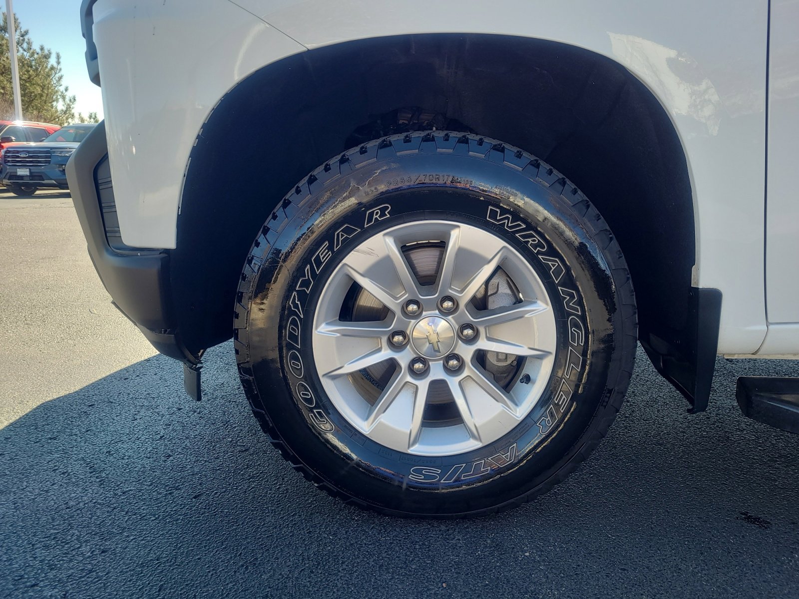 Used 2020 Chevrolet Silverado 1500 LT w/ Convenience Package image 26