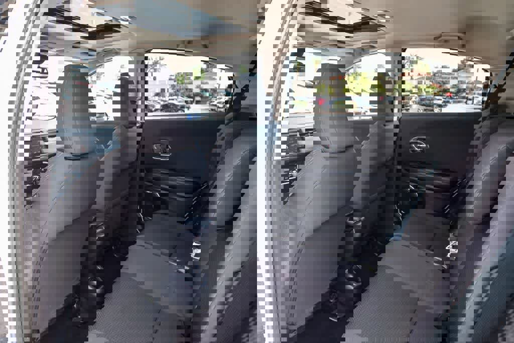 Used 2021 Honda HR-V EX image 18