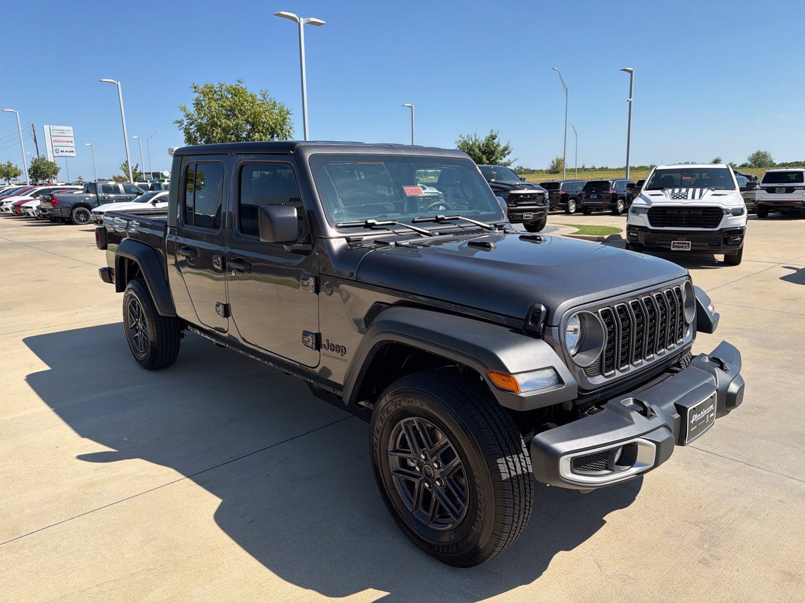 New 2026 Jeep Gladiator Sport AWD/4WD image 7