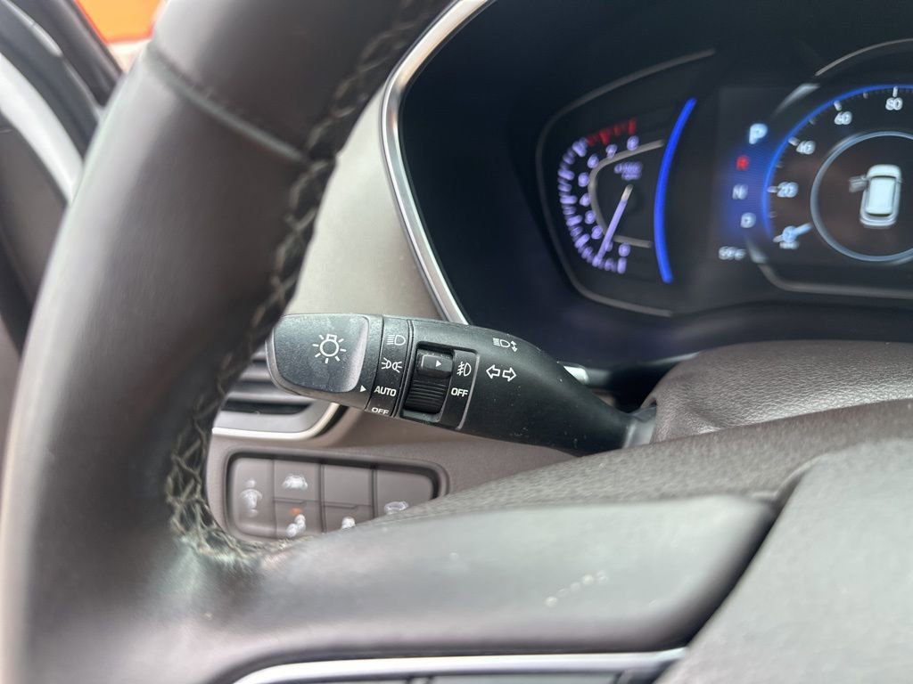 Used 2020 Hyundai Santa Fe SEL image 32