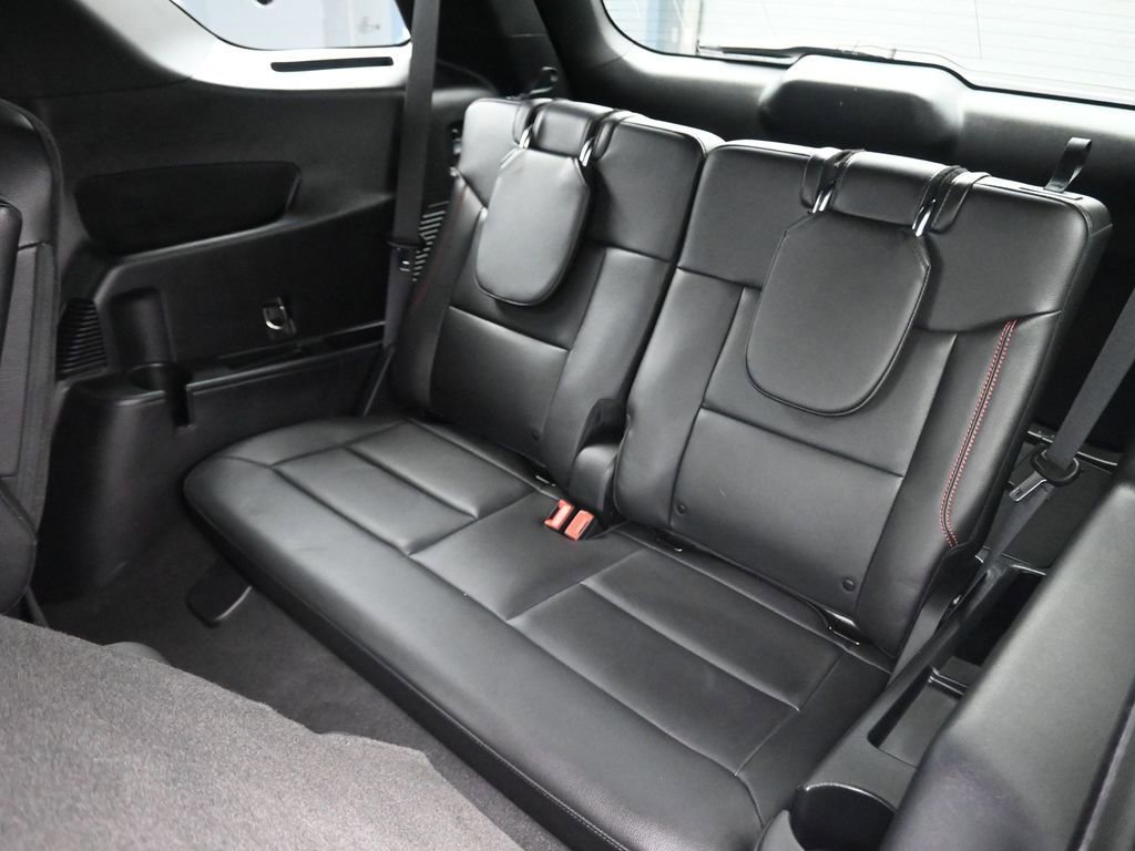 Used 2023 Ford Explorer ST-Line w/ Class IV Trailer Tow Package image 12