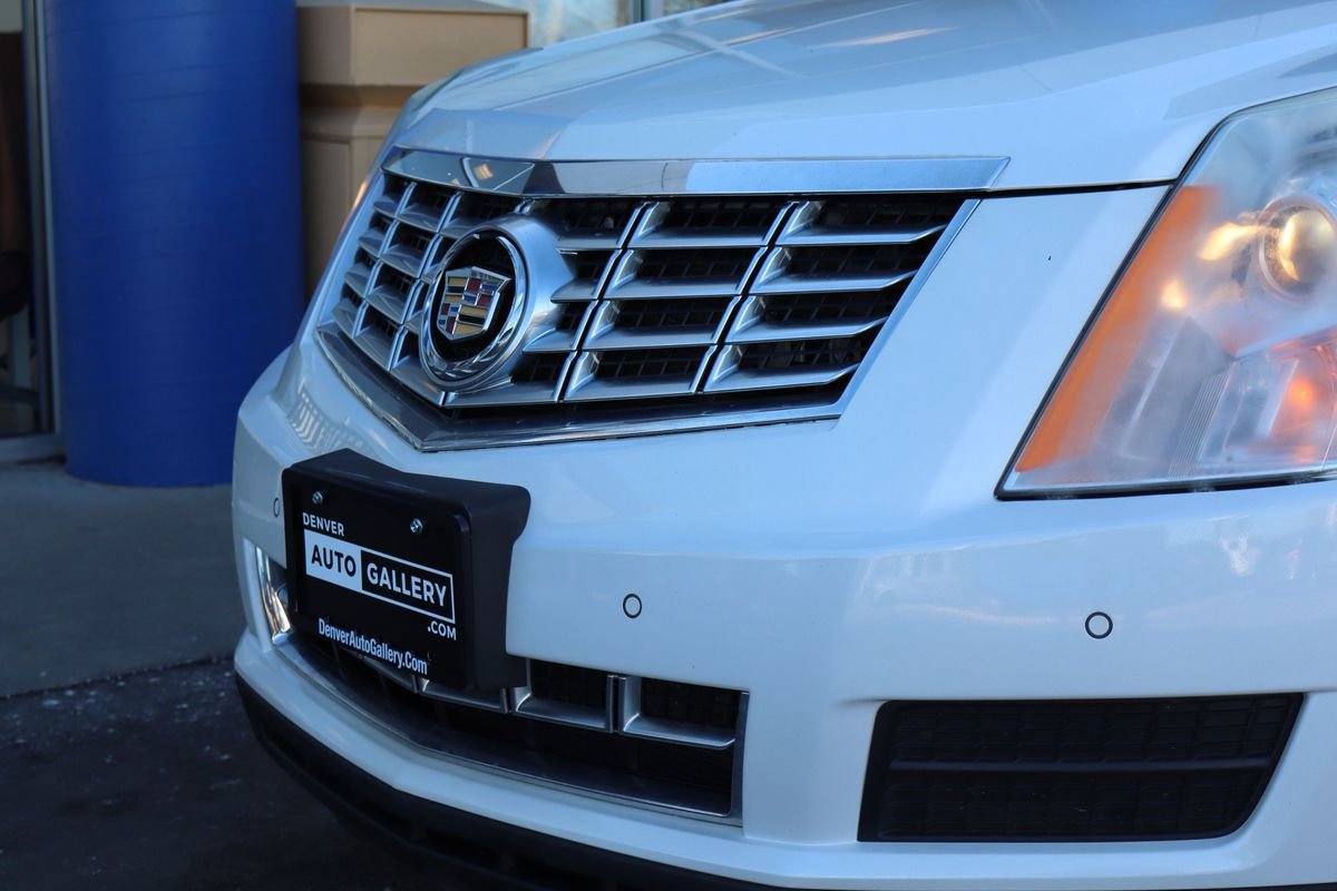 Used 2015 Cadillac SRX Luxury w/ Driver Awareness Package image 28