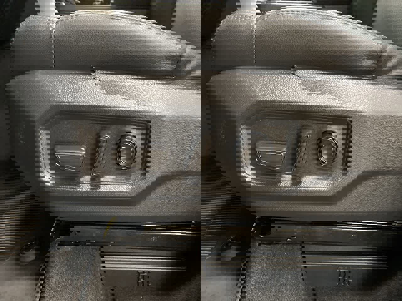 Used 2023 Toyota Tundra Limited w/ TRD Off-Road Package image 15