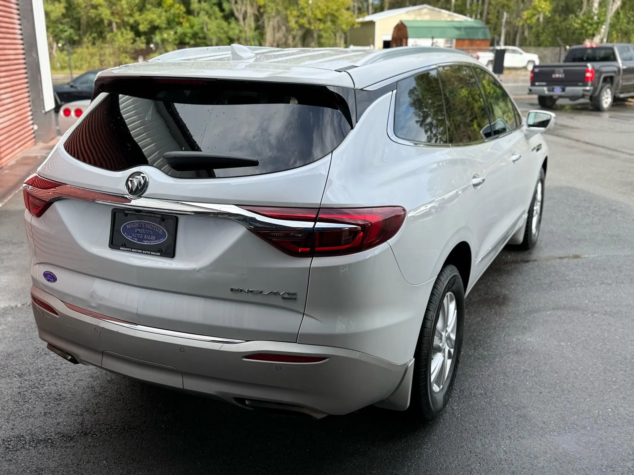 Used 2019 Buick Enclave Essence image 6