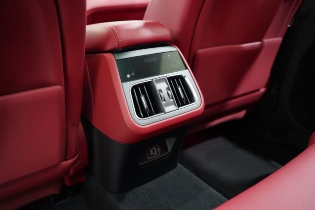 Used 2025 Maserati Grecale Modena AWD/4WD image 30