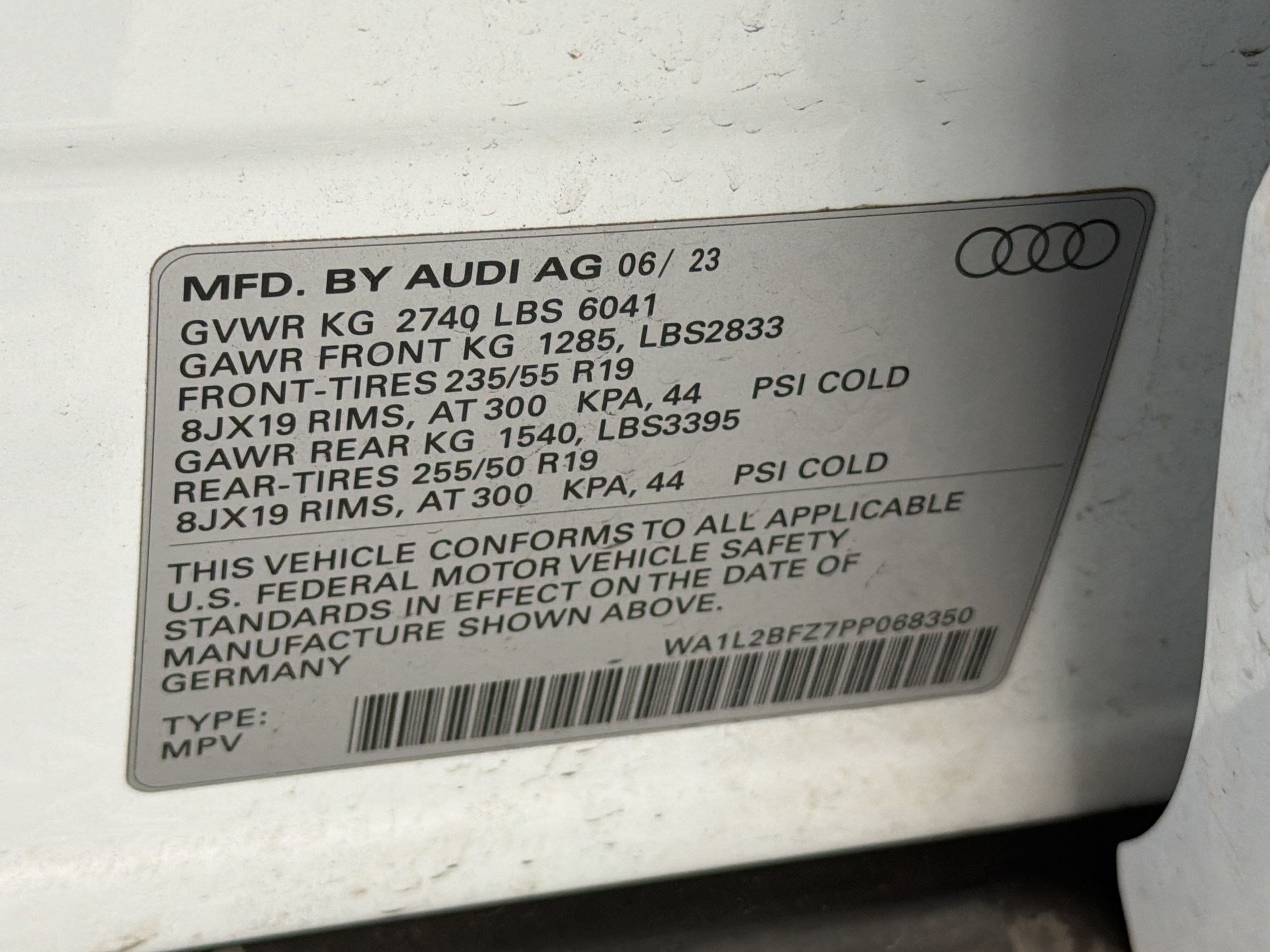 Used 2023 Audi Q4 e-tron Premium Plus w/ Premium Plus AWD/4WD image 29