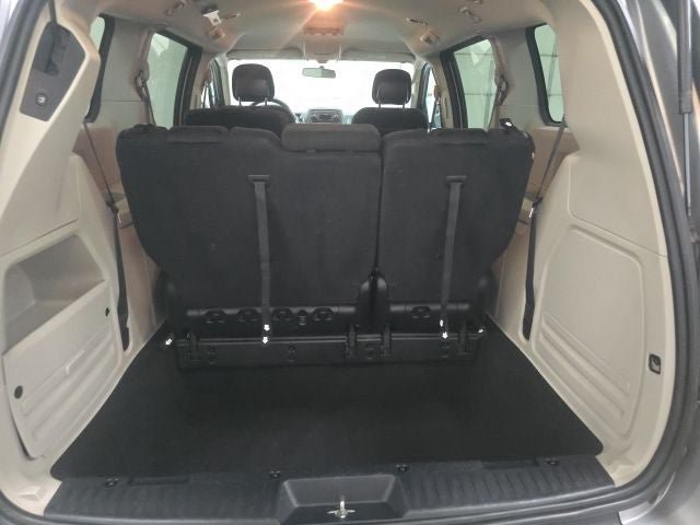 Used 2016 Dodge Grand Caravan SXT FWD image 9
