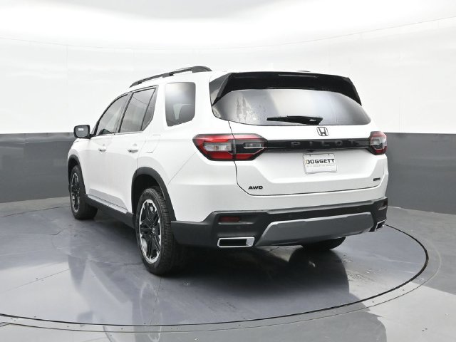 New 2026 Honda Pilot Touring image 8