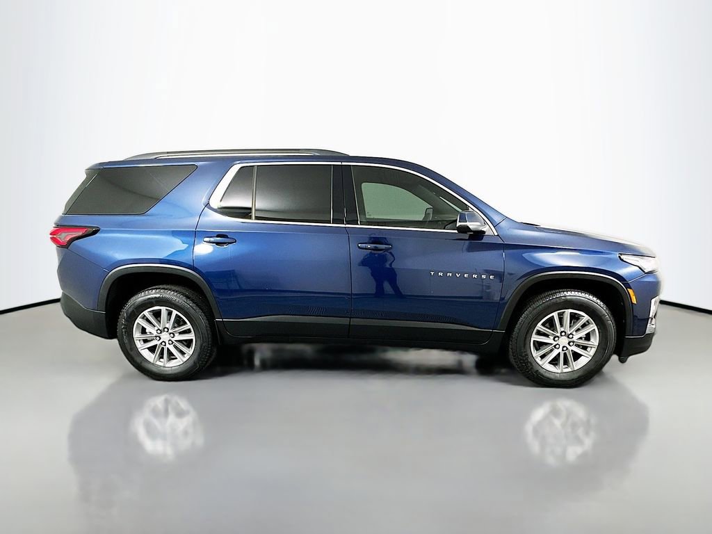 Used 2023 Chevrolet Traverse LT image 4