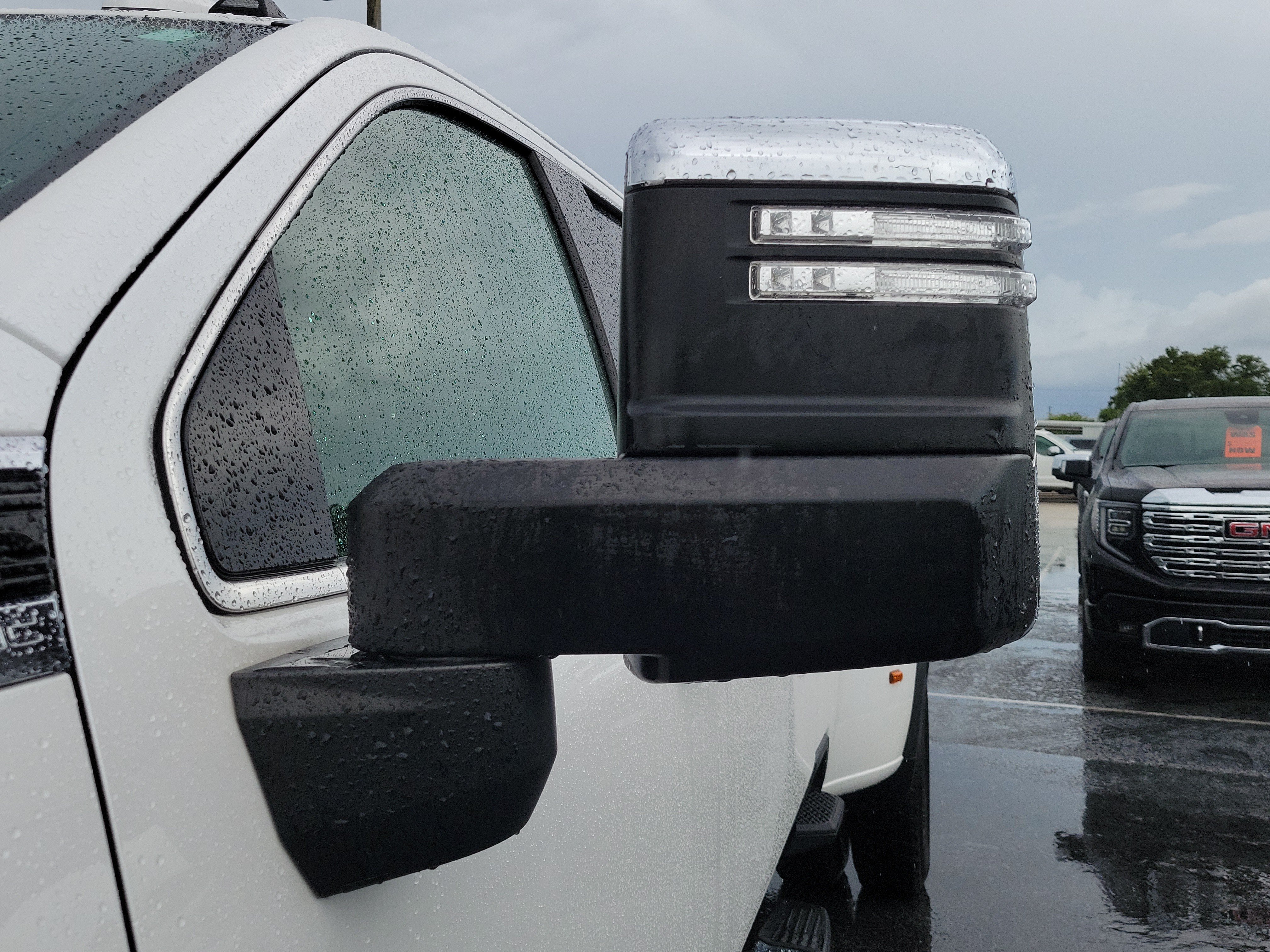 Used 2022 GMC Sierra 3500 Denali w/ Denali Ultimate Package AWD/4WD image 4
