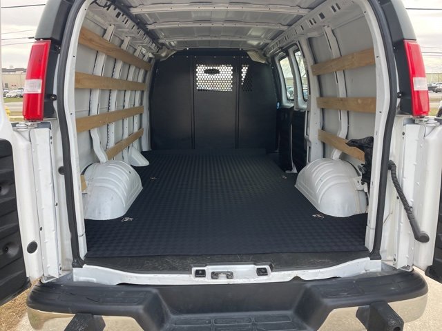 Used 2023 GMC Savana 2500 w/ Driver Convenience Package image 11
