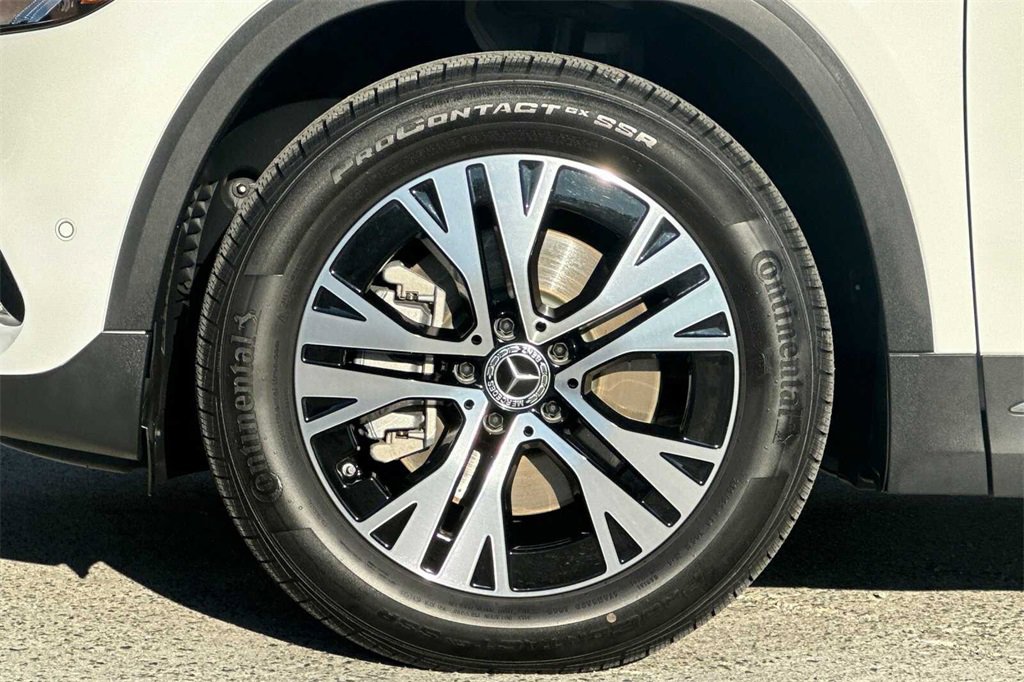 Certified 2025 Mercedes-Benz GLA 250 image 37