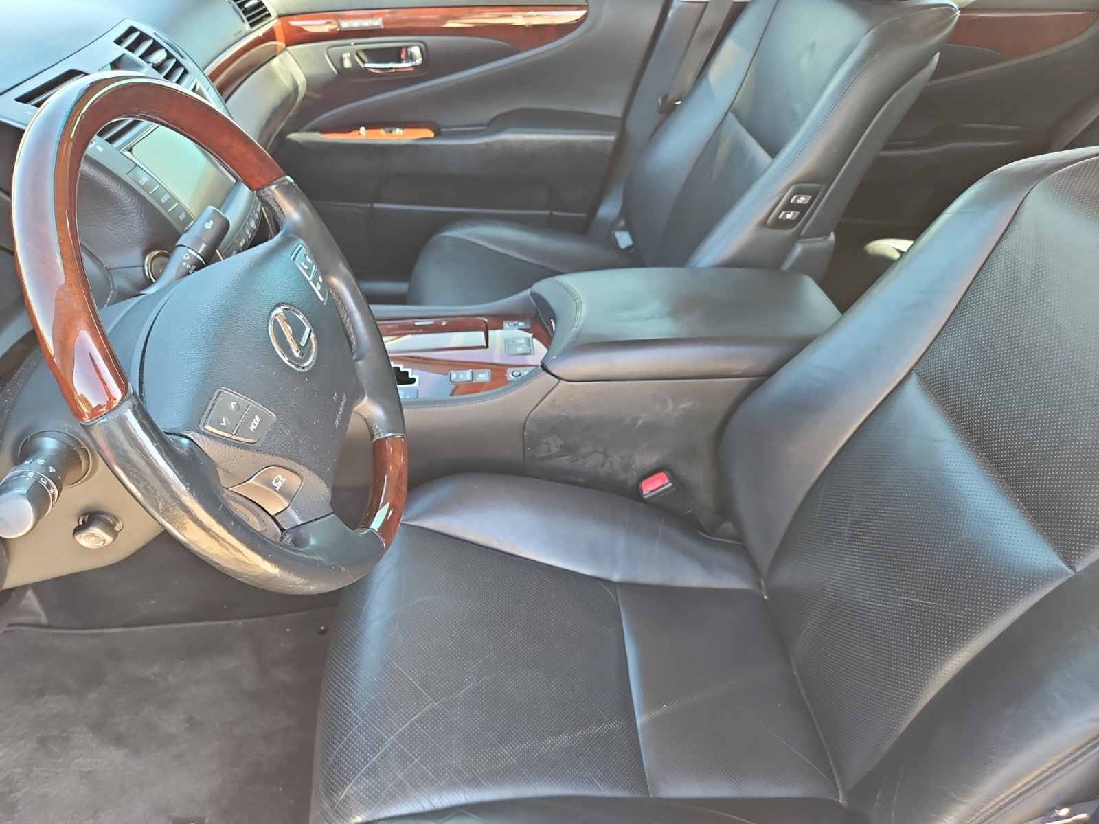 Used 2009 Lexus LS 460 RWD image 27