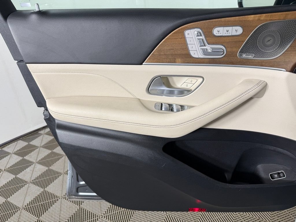 Used 2023 Mercedes-Benz GLS 450 4MATIC image 27