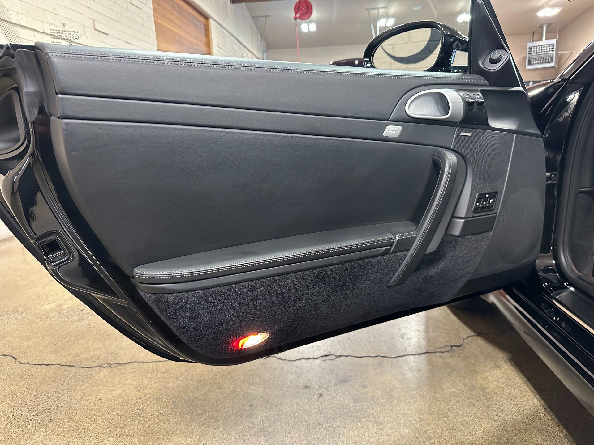 Used 2008 Porsche 911 Carrera image 32