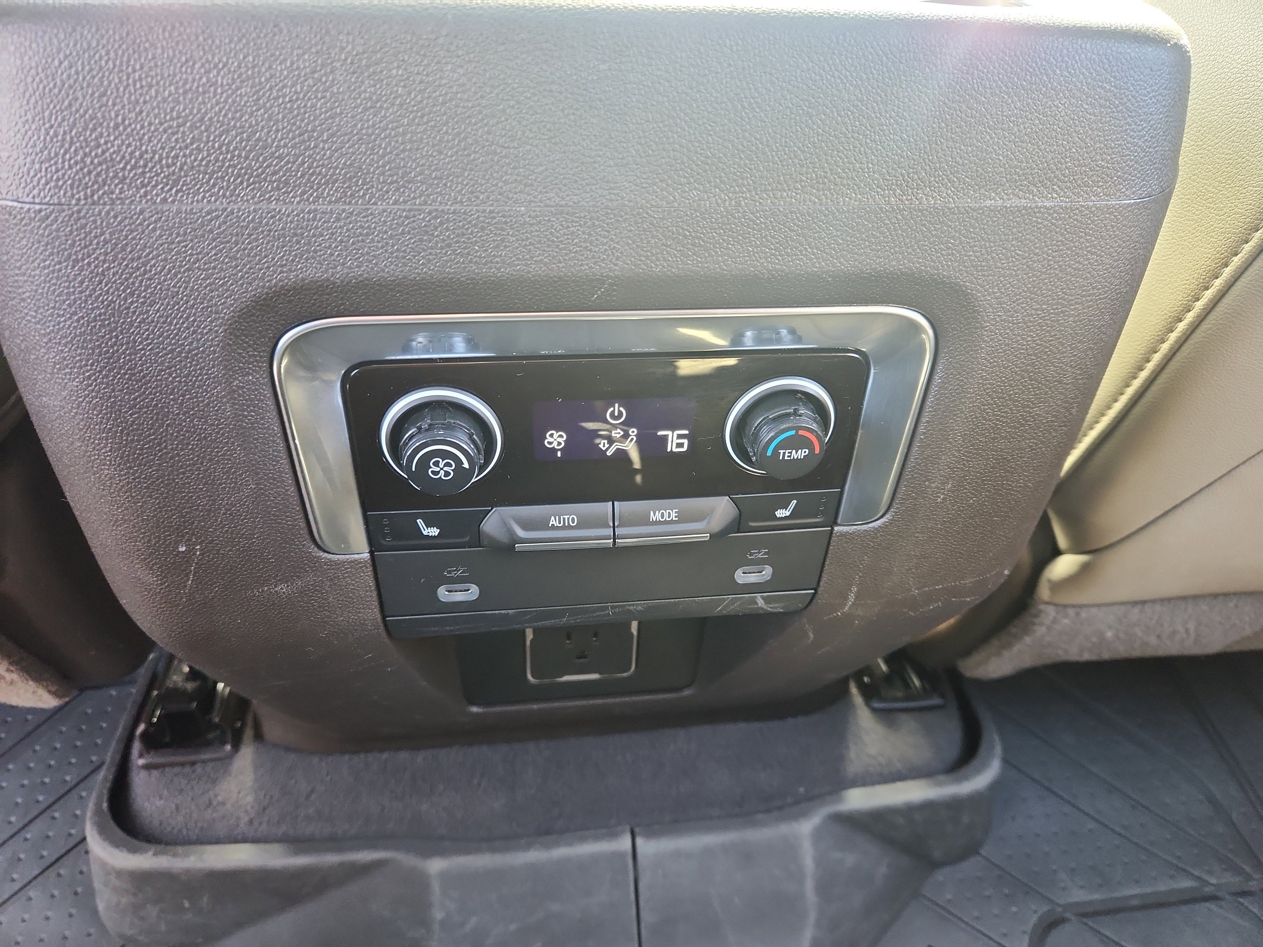 Used 2021 Chevrolet Tahoe Z71 w/ Z71 Signature Package image 38