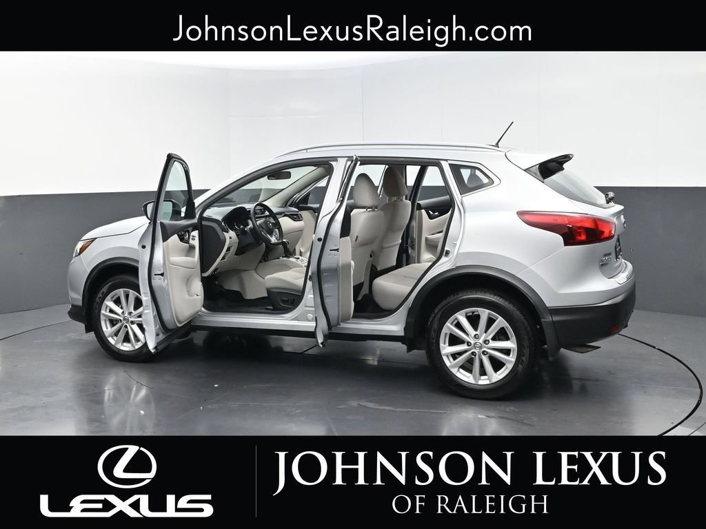 Used 2018 Nissan Rogue Sport SV w/ SV Technology Package FWD image 37