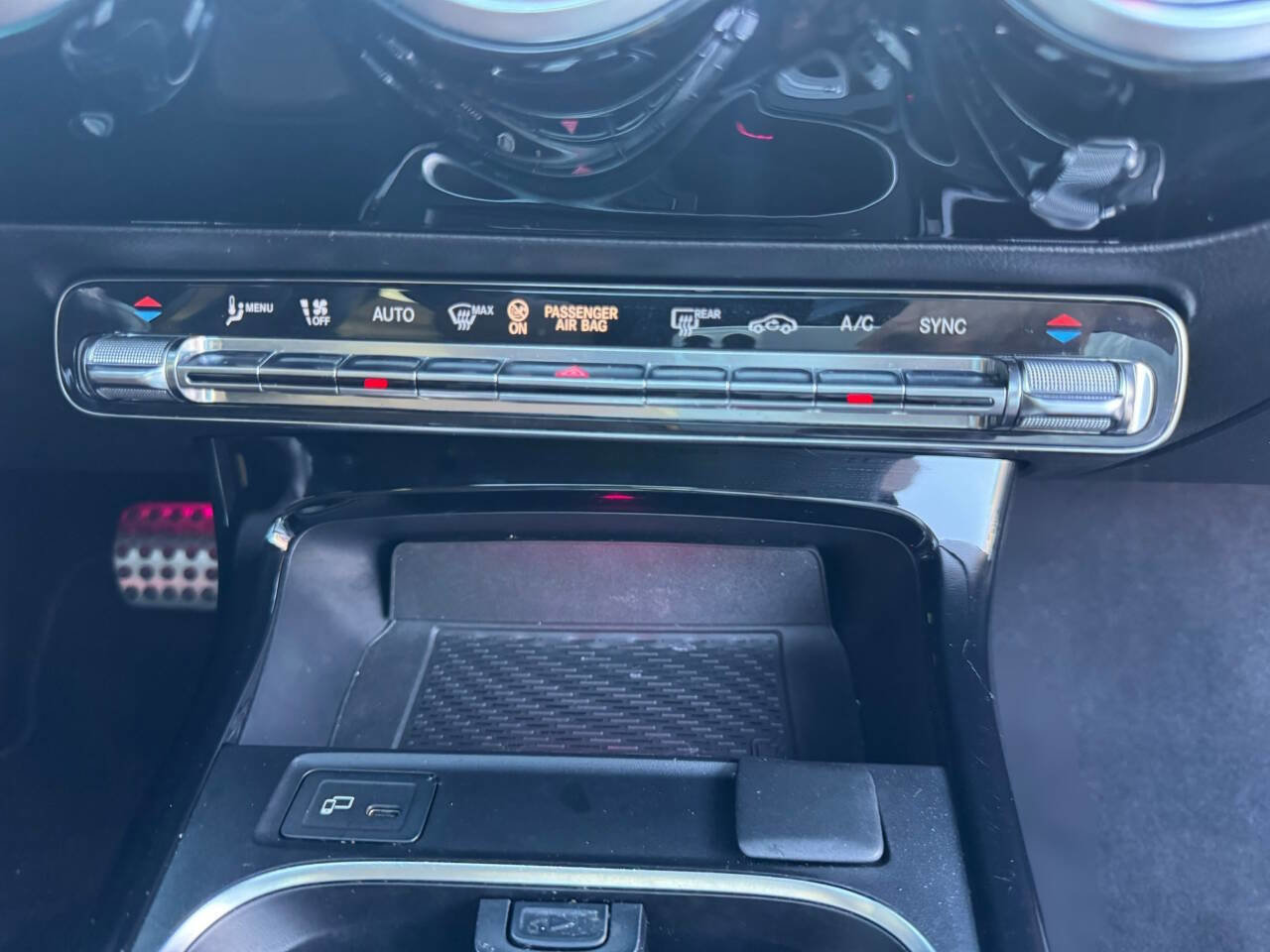 Used 2019 Mercedes-Benz A 220 w/ AMG Line image 32