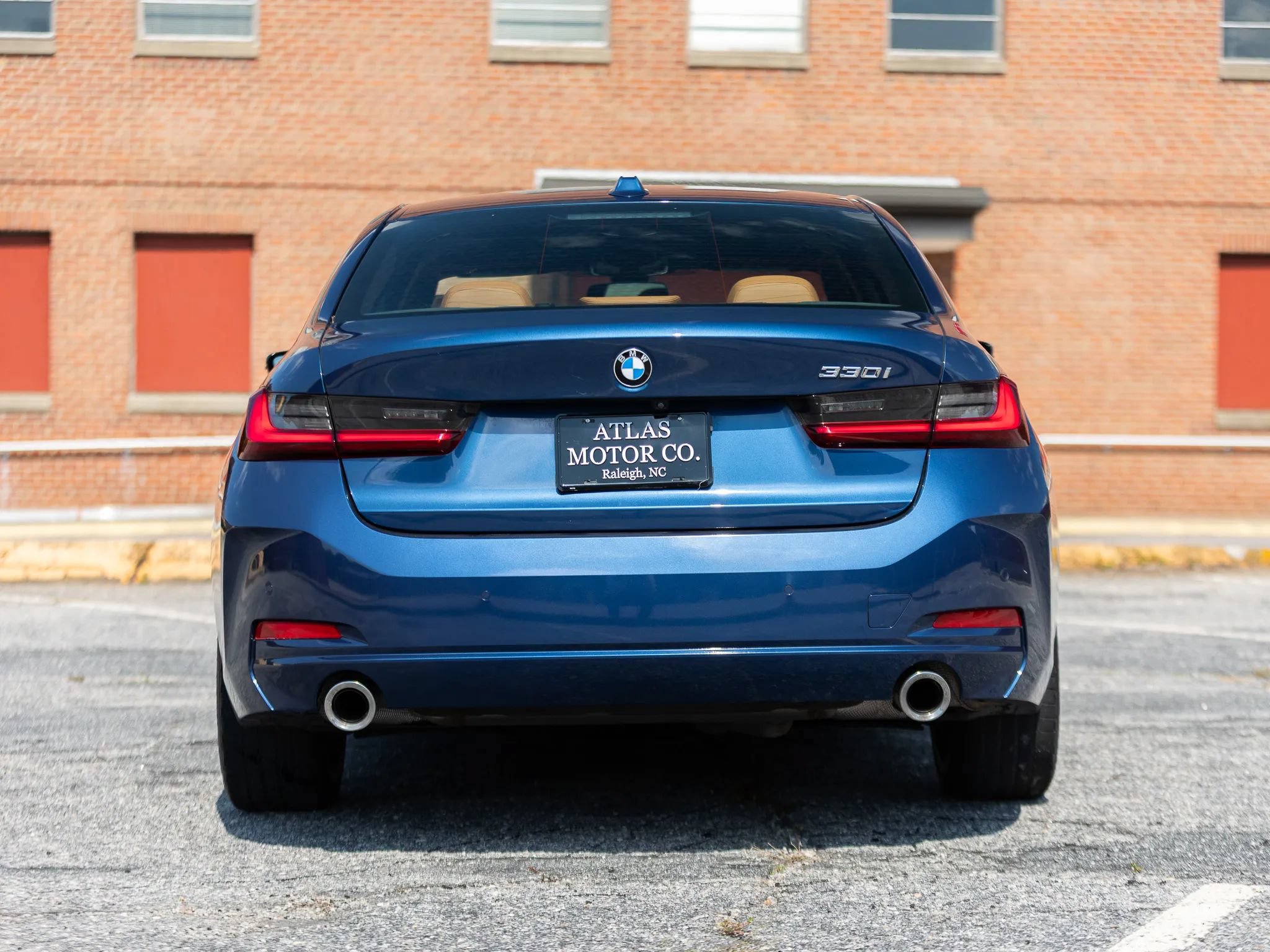 Used 2023 BMW 330i Sedan w/ Driving Assistance Package RWD image 9