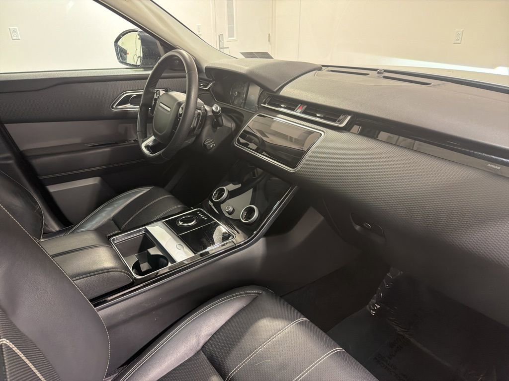 Used 2019 Land Rover Range Rover Velar S image 24