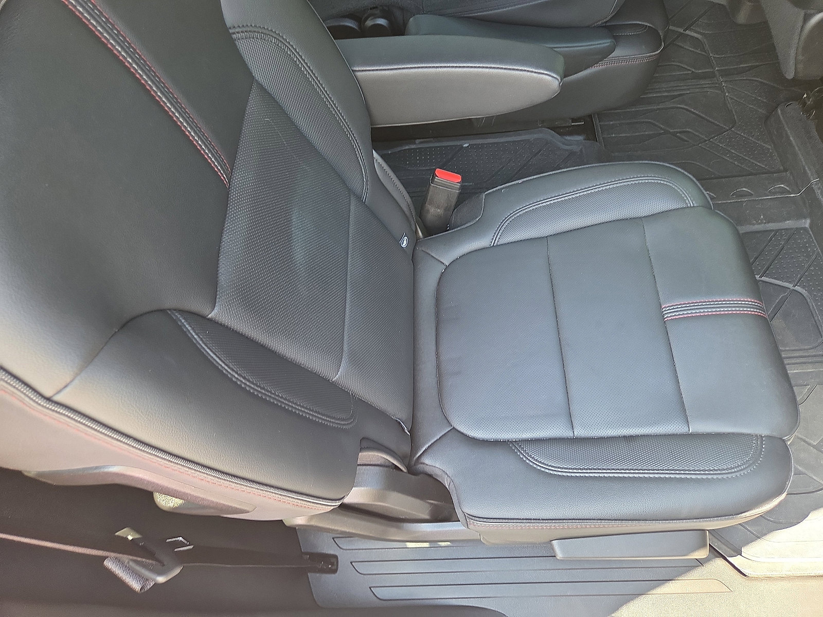 Used 2023 Chevrolet Traverse RS w/ LPO, Floor Liner Package AWD/4WD image 21