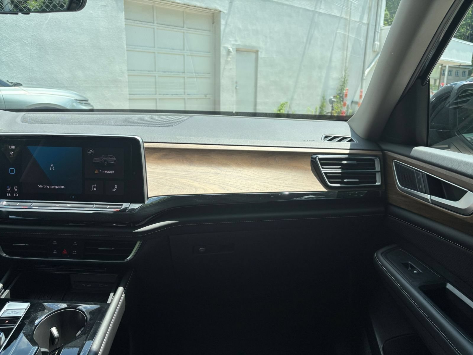 Used 2026 Volkswagen Atlas SE FWD image 40