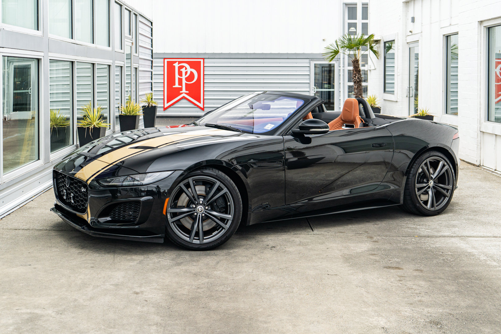 Used 2024 Jaguar F-TYPE R AWD/4WD image 2