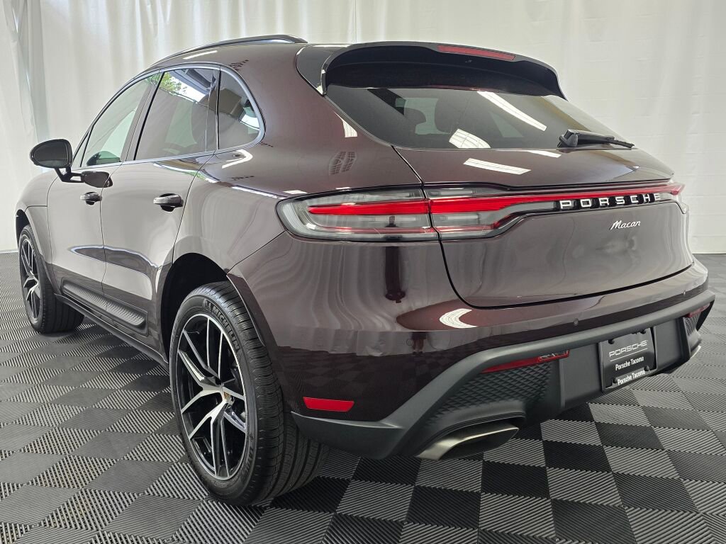 New 2025 Porsche Macan image 3