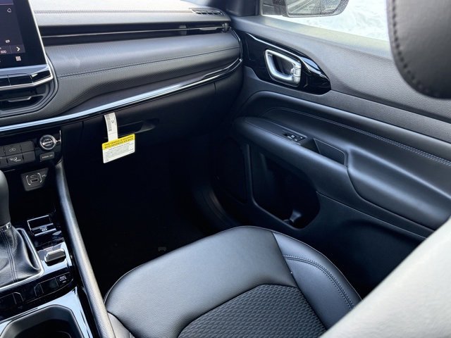 New 2026 Jeep Compass Latitude image 33
