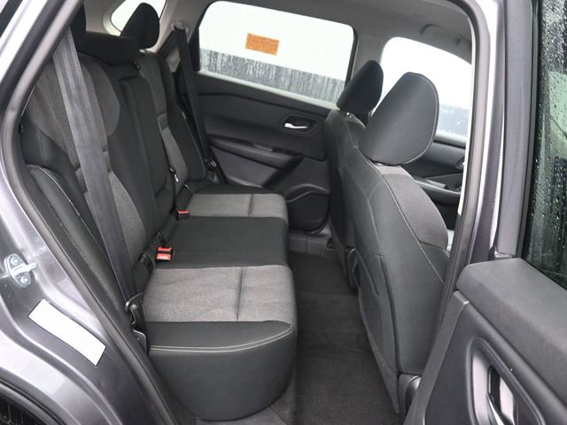 Used 2024 Nissan Rogue SV image 8