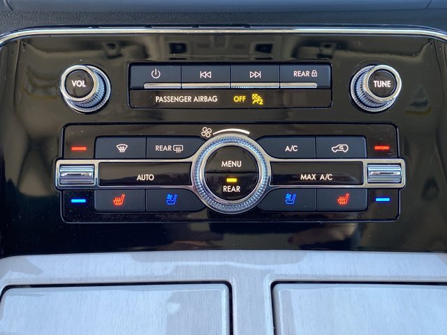 Used 2021 Lincoln Navigator Black Label image 19